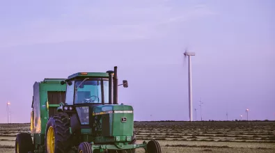 wind_turbine_tractor.jpg