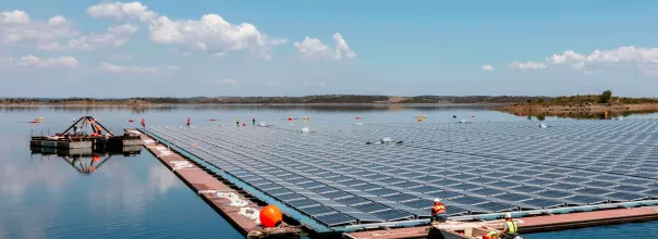 Alqueva%20solar%20flutuante%202_0.png