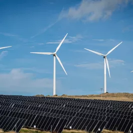 Parque híbrido eólico e solar de EDP em Ávila, Espanha