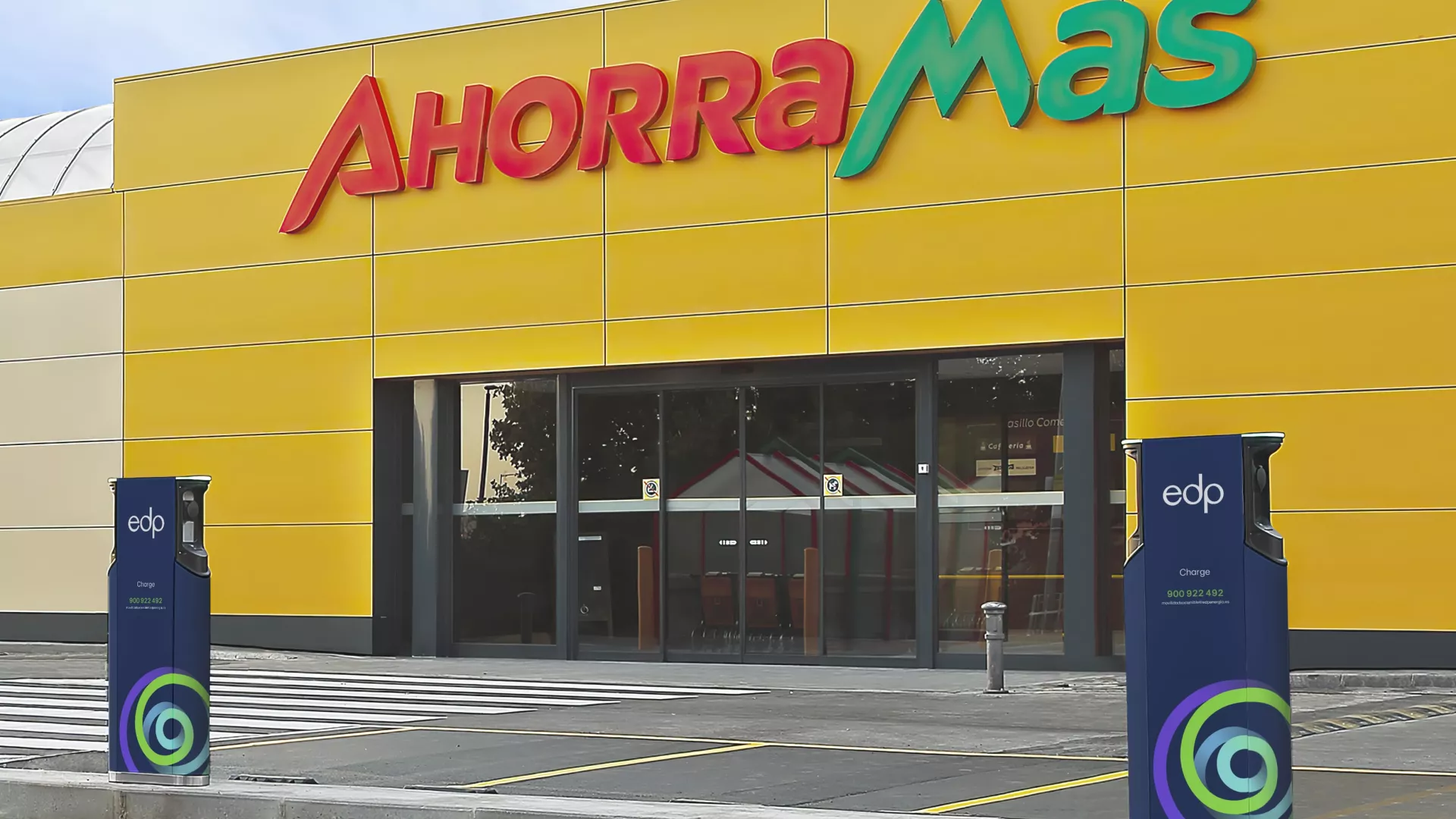1%20de%20lo%20450%20puntos%20de%20recarga%20para%20veh%C3%ADculos%20el%C3%A9ctricos%20que%20desplegar%C3%A1n%20EDP%20y%20Ahorramas%20%20%282%29_0.jpg