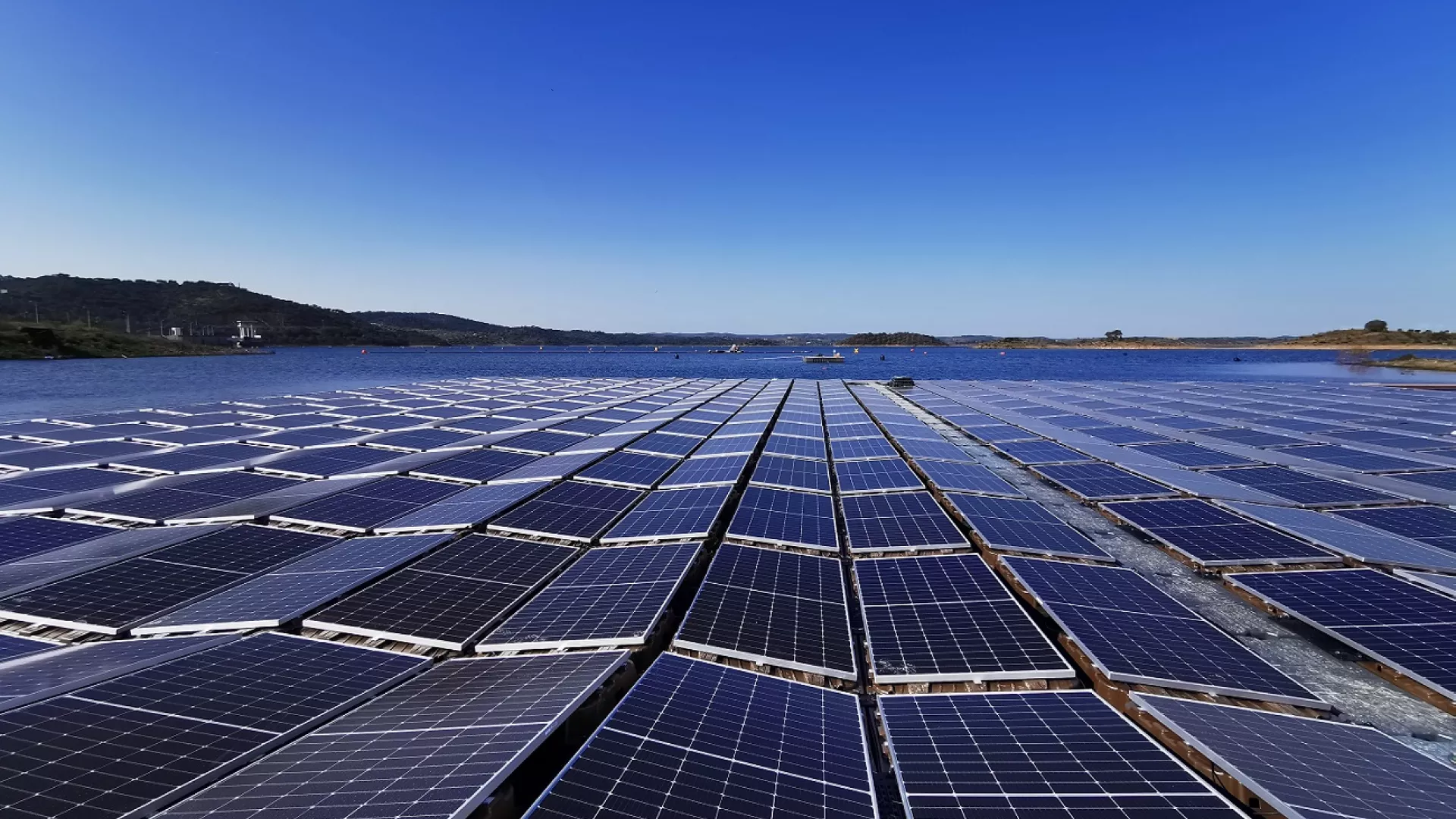 Alqueva%20solar%20flotante.jpg