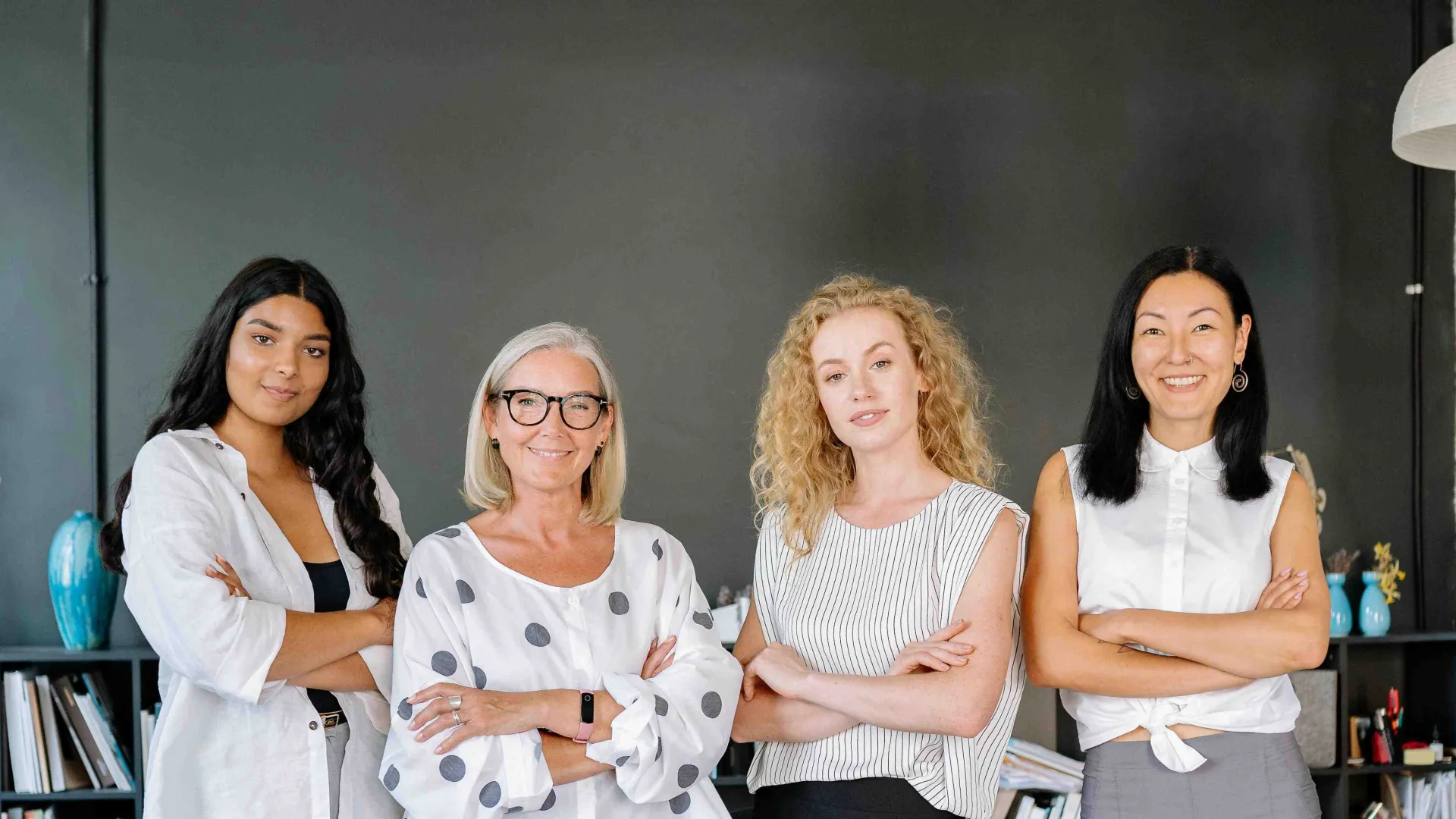 image group of  women