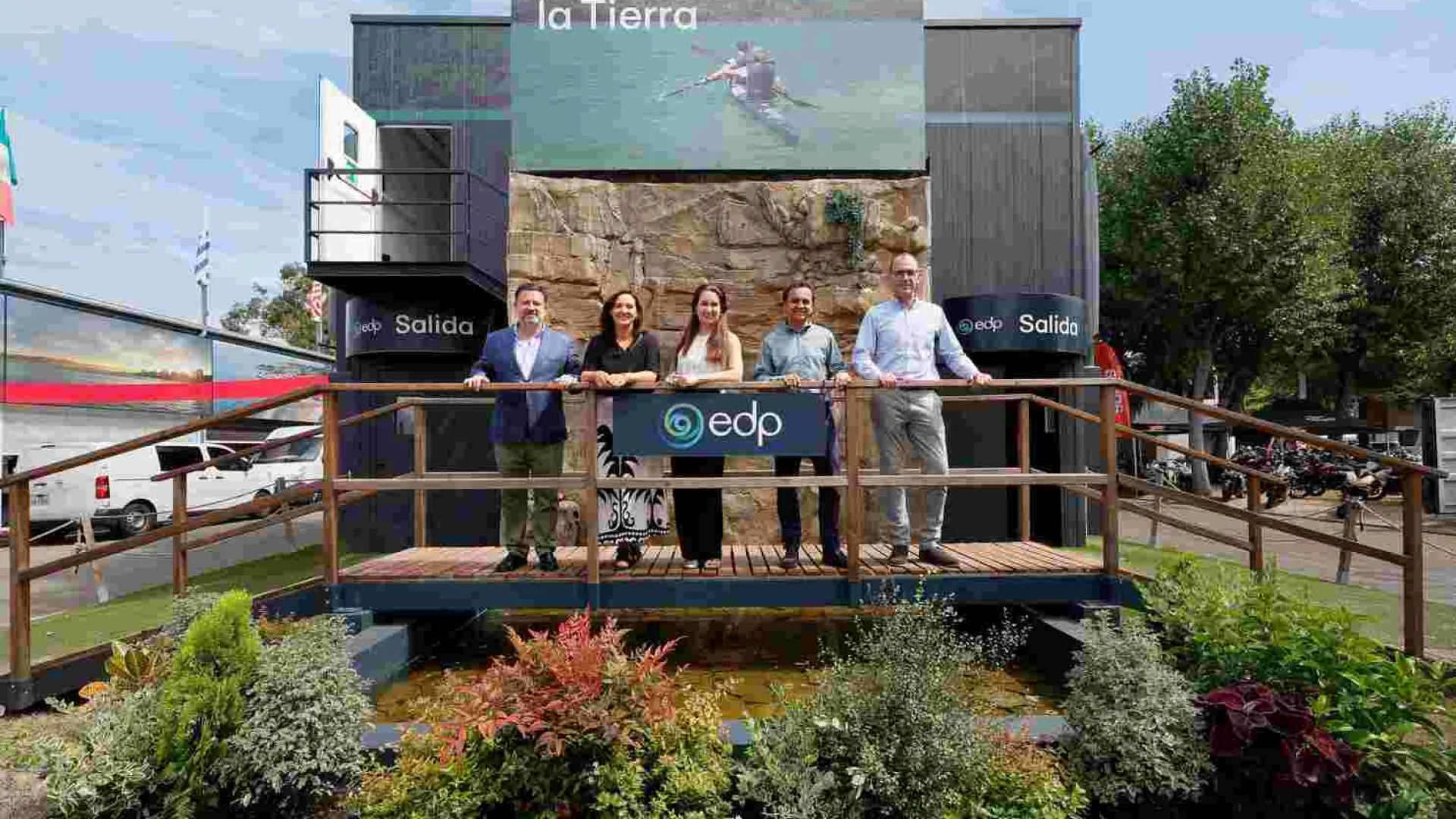 Los protagonistas del pabellón de EDP, sus empleados