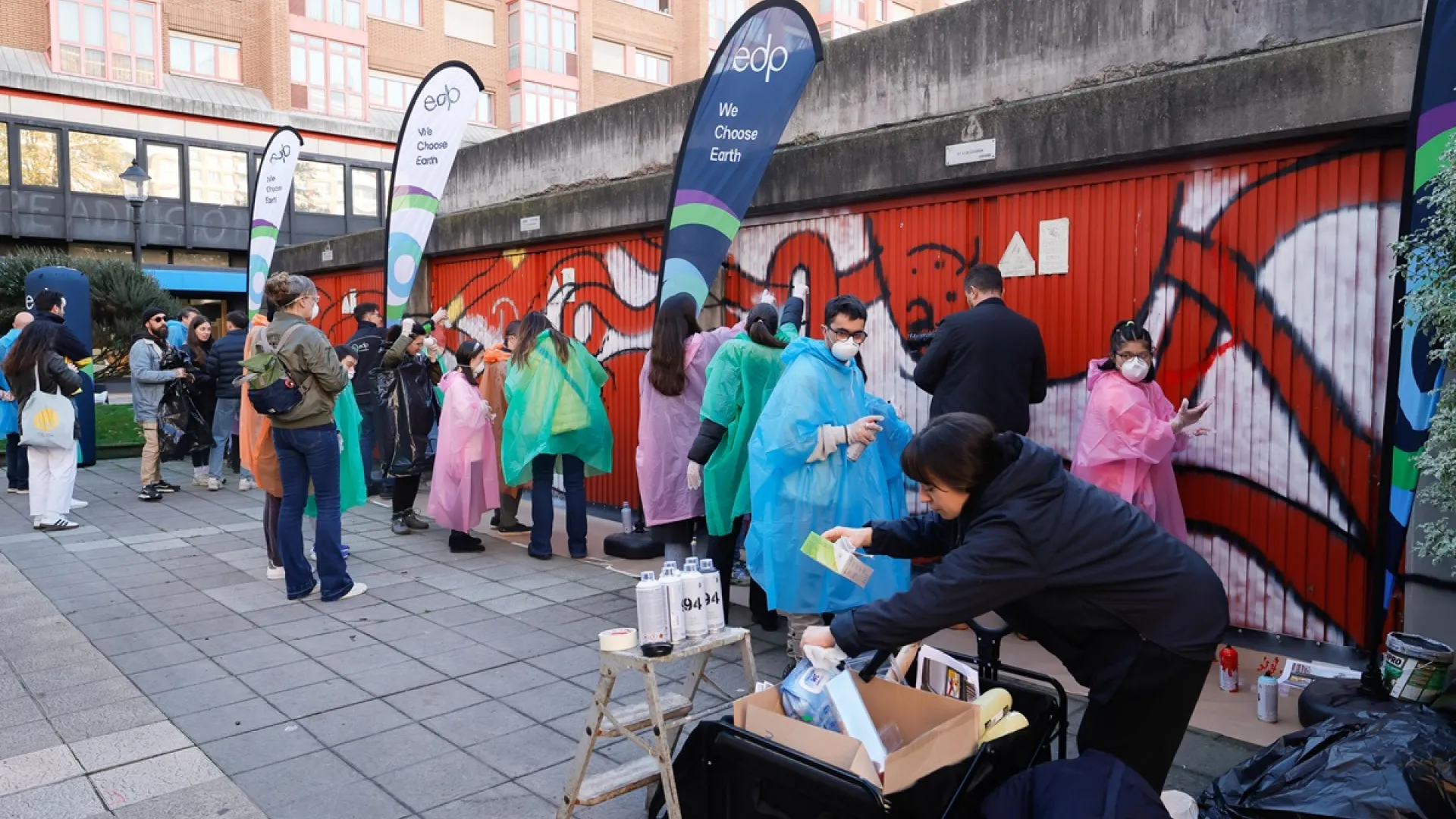 Un momento de la intervención artística.jpg