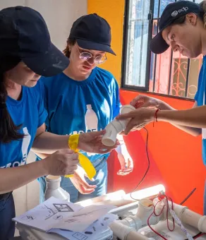 Voluntários Litro de Luz BR
