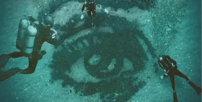 under water_eye