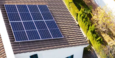 Instalaci%C3%B3n%20fotovoltaica%20en%20una%20vivienda%20en%20Extremadura.jpg