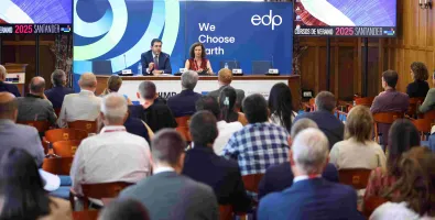 Yolanda Fernández, directora de Public Affairs & Stakeholders de EDP y Francisco Rodríguez, CEO EDP Redes España.jpg