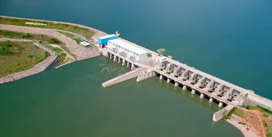 Vista de cima da usina Enerpeixe de geração de energia elétrica